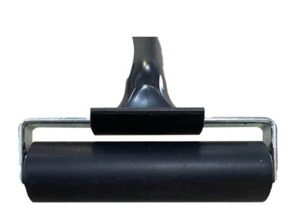 Hård gummi rulle 100 mm bred med håndtag