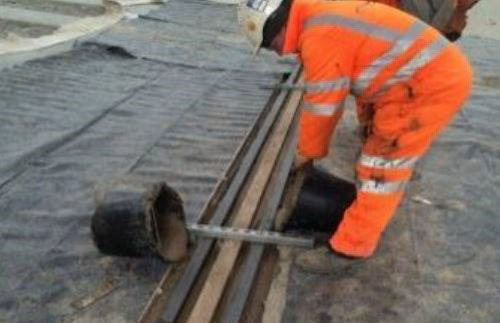 Conbextra EPR_UK.JPG Conbextra EPR - 3 komp. flydende epoxy grout (R4)