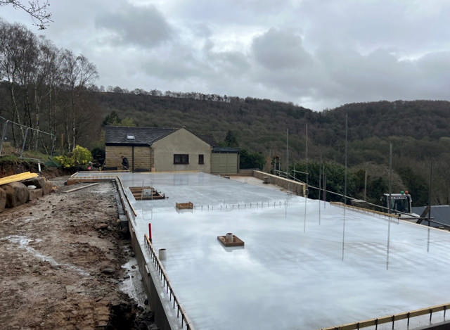 Safecure super_byggeplads 5.jpg Safecure voksbaseret curing 20 l/dunk. 4-6 m²/l