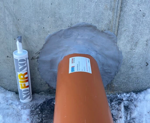 nofirno i væg_1.JPG NOFIRNO tætningsmasse 310 ml. Grå farve