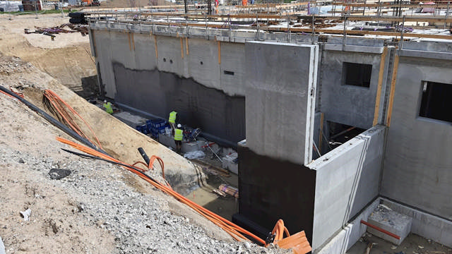 Aquafin RB400_airless_5.jpg Aquafin RB400. Rapid Polymer-membran 2,4 kg/m²