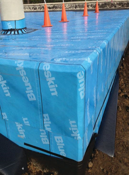 Blueskin_Zemseal_03.JPG Zemseal PA selvklæbende HDPE bitumen membran